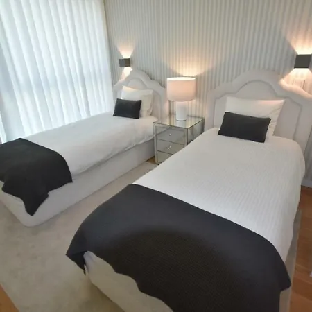 Benfica T2 Lux Garden Com Piscina, Apartamento Lisboa
