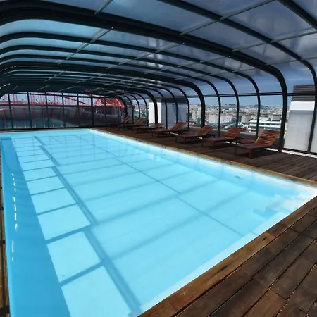 Benfica T2 Lux Garden Com Piscina, Lisboa