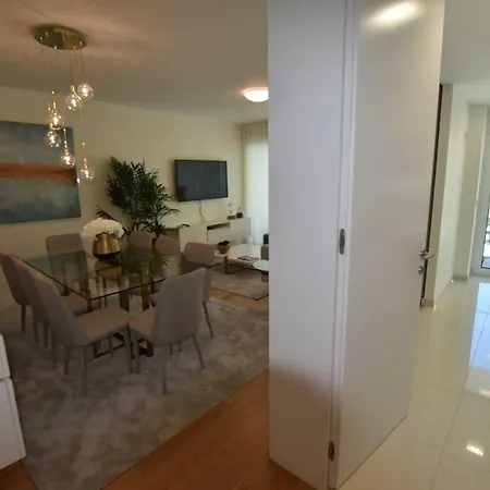 Apartamento Benfica T2 Lux Garden Com Piscina,