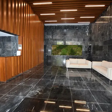 Benfica T2 Lux Garden Com Piscina,