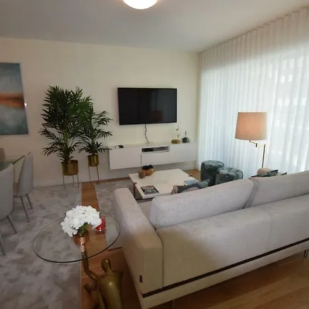 Benfica T2 Lux Garden Com Piscina, *
